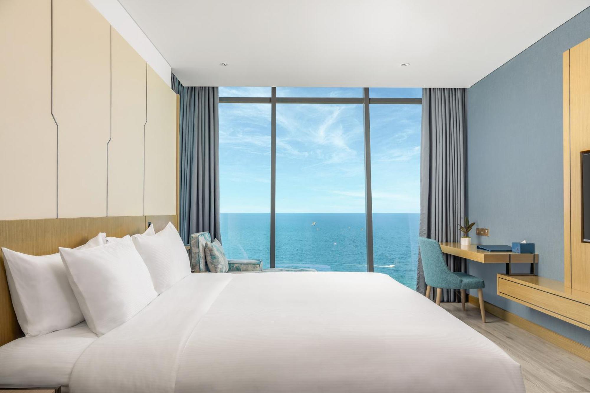 Awaken Da Nang Hotel Exterior foto